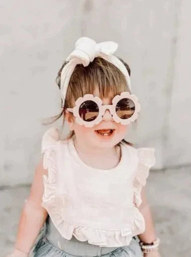 covelFlower Sunglasses - Pink - Premium sunglasses from Ali+Oli - Just $20! Shop now at covelFaire, girls, Kids, sunglasses, Toddlercovel